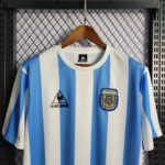 Argentina 1986 Vintage Soccer Jersey – Close-Up Embroidered Crest and Stripes